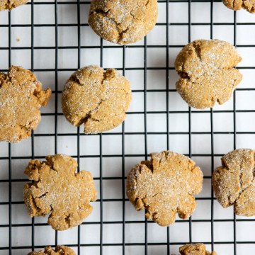 Cookies on a wire rack